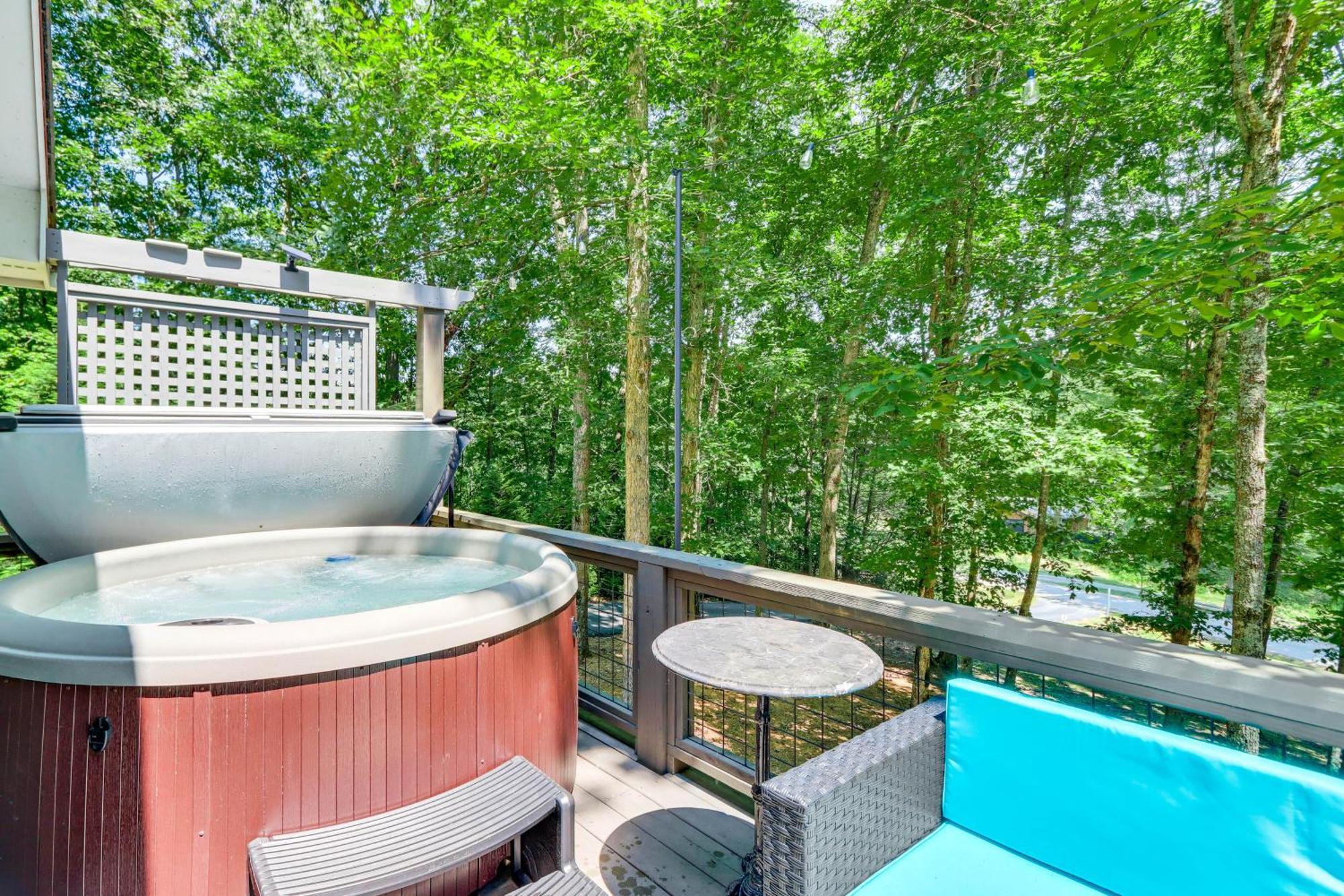 Pet-Friendly Home With Hot Tub In Blue Ridge! Extérieur photo
